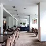 Panorama Hotell 3*
